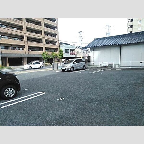 駐車場 (駐車場)