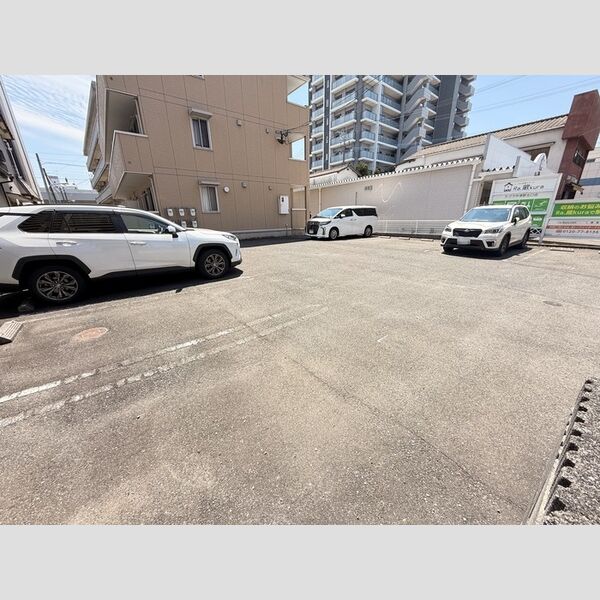 駐車場 (駐輪場)