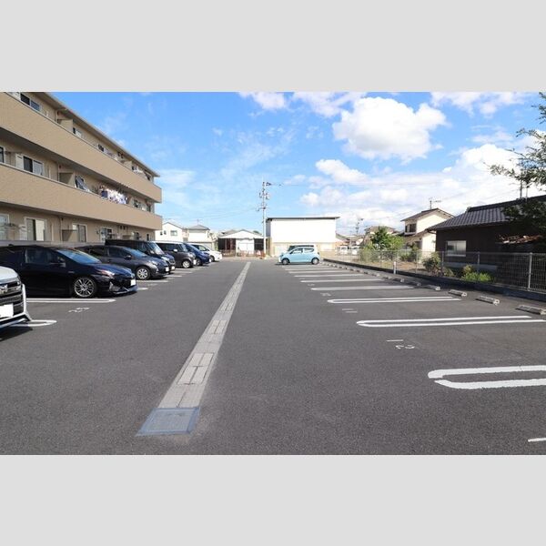 駐車場 (駐車場)