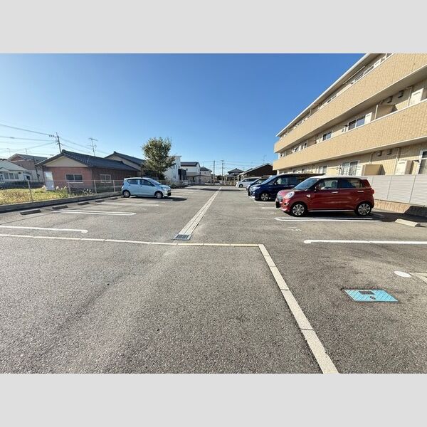 駐車場 (駐車場)