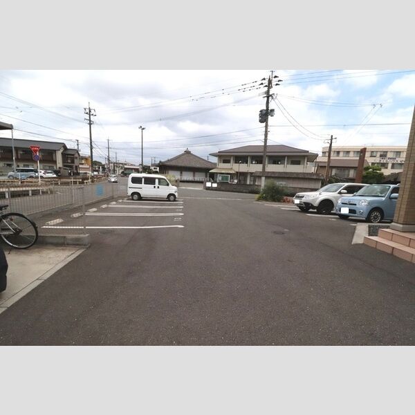 駐車場 (駐車場)