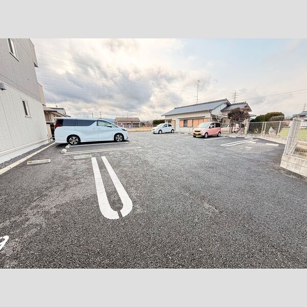 駐車場 (駐車場)