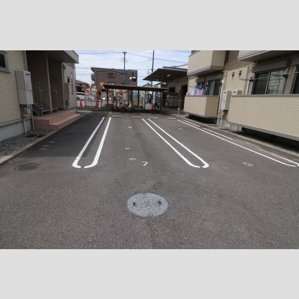 駐車場 (駐車場)