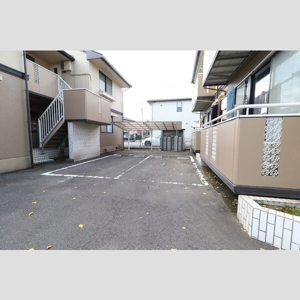 駐車場 (駐車場)