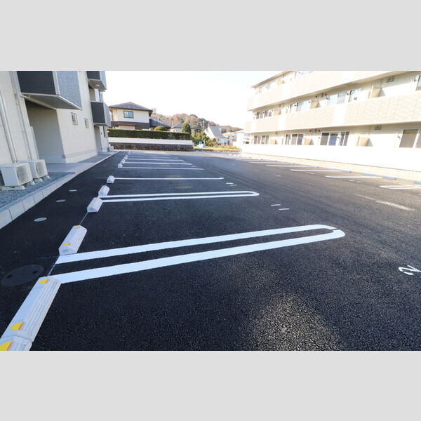 駐車場 (駐車場)