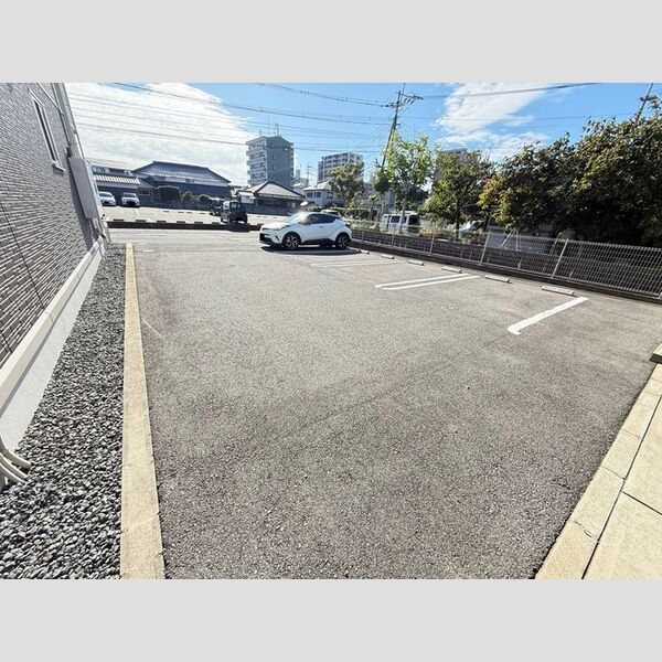 駐車場 (駐車場)