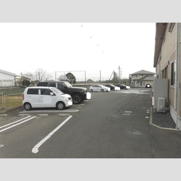 駐車場 (駐車場)