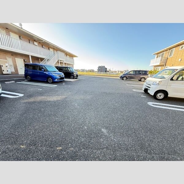 駐車場 (駐車場)