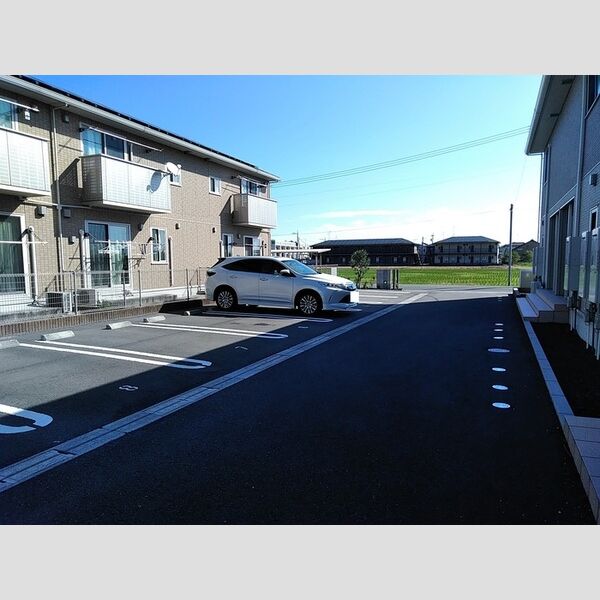 駐車場 (駐車場)