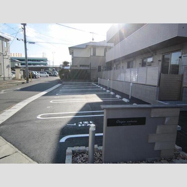 駐車場 (駐車場)