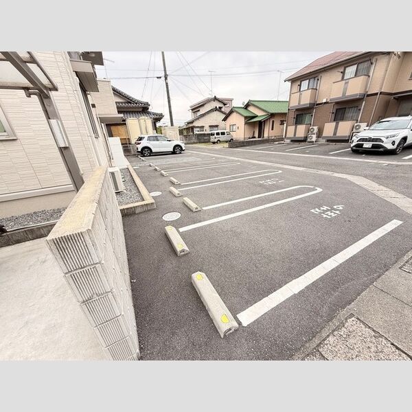 駐車場 (駐車場)