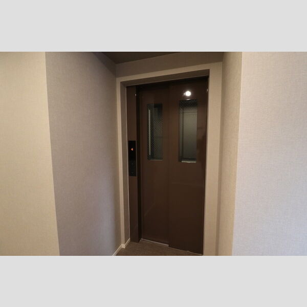 現地周辺 (エレベーター)