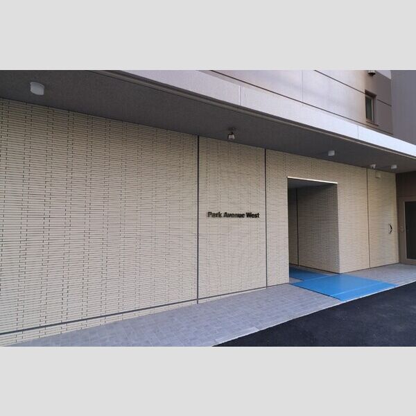 エントランス (エントランス)