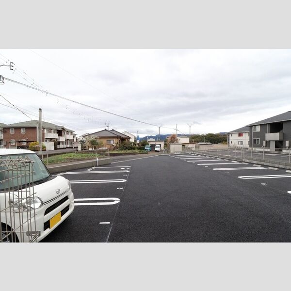 駐車場 (駐車場)