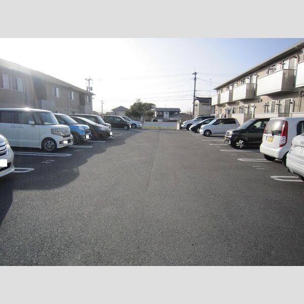 駐車場 (駐車場)