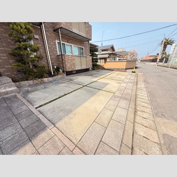 駐車場 (駐車場)