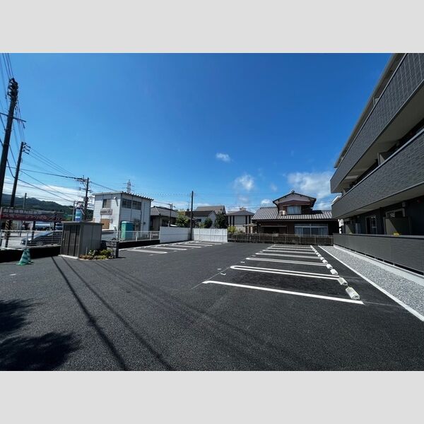 駐車場 (駐車場)