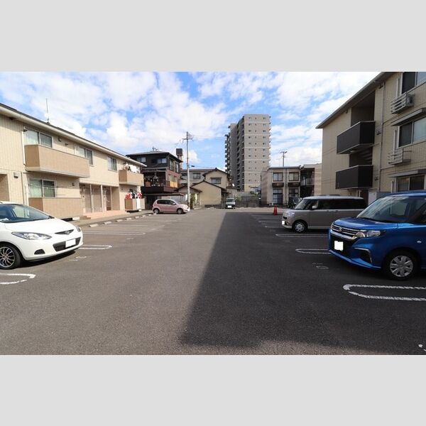 駐車場 (駐車場)