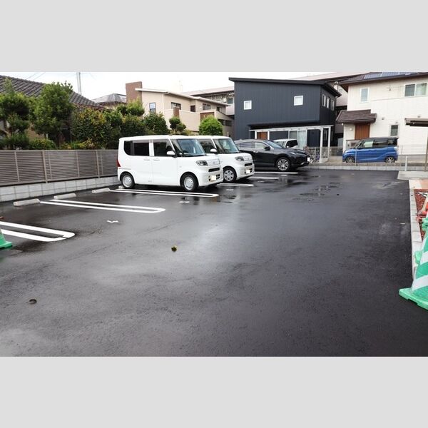 駐車場 (駐車場)