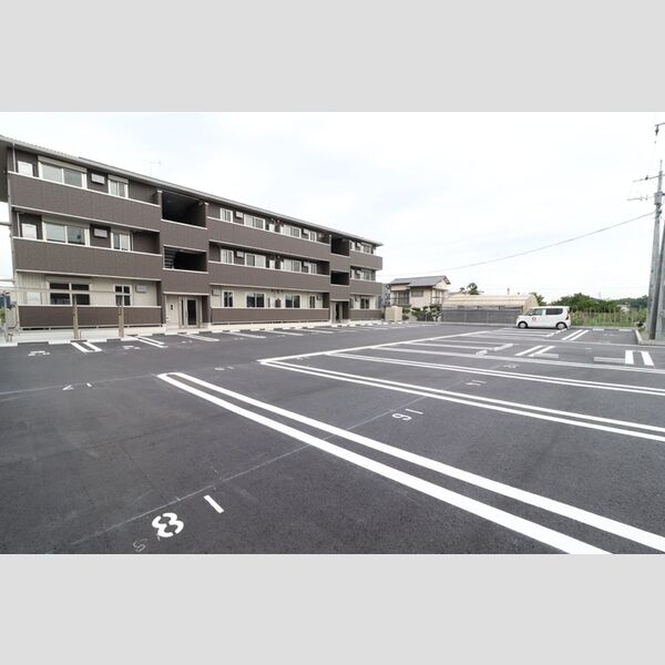 駐車場 (駐車場)