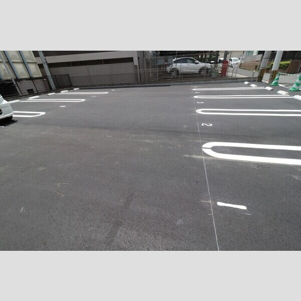 駐車場 (駐車場)