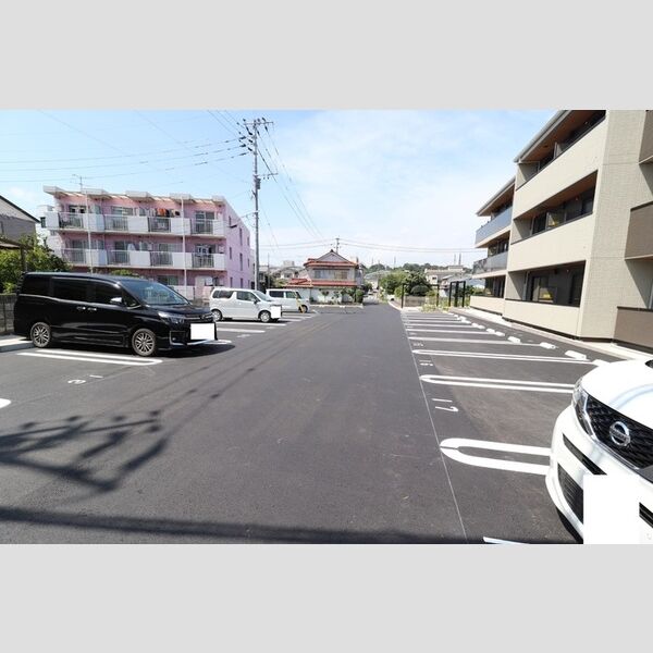 駐車場 (駐車場)