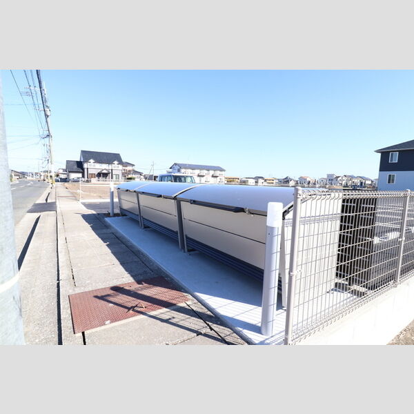 現地周辺 (ゴミ置き場)