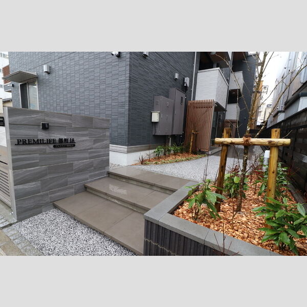 エントランス (アプローチ)