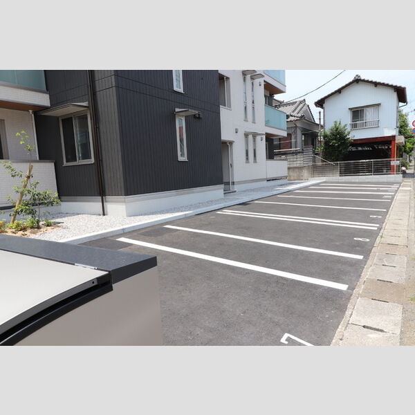 駐車場 (駐車場)