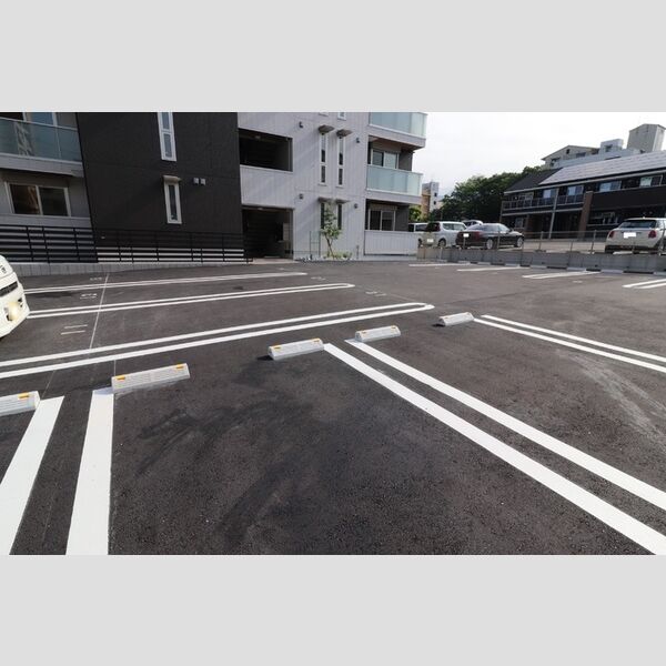 駐車場 (駐車場)