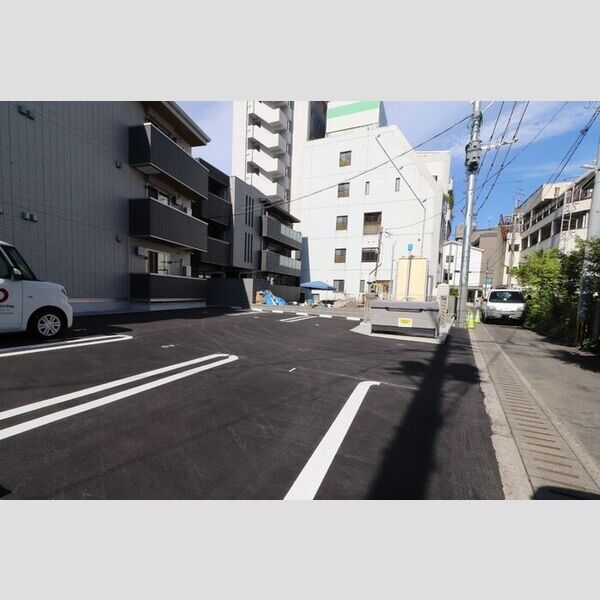 駐車場 (駐車場)