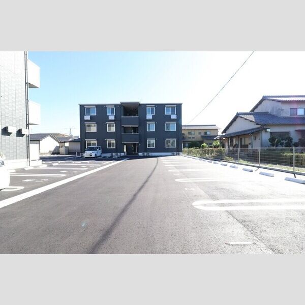 駐車場 (駐車場)