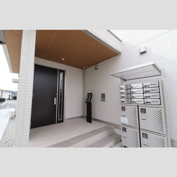 エントランス (エントランス)