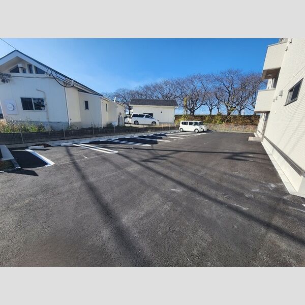 駐車場 (駐車場)