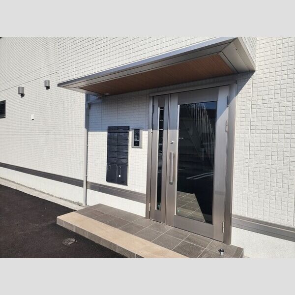 エントランス (オートロック入口・集合ポスト・宅配ボックス)