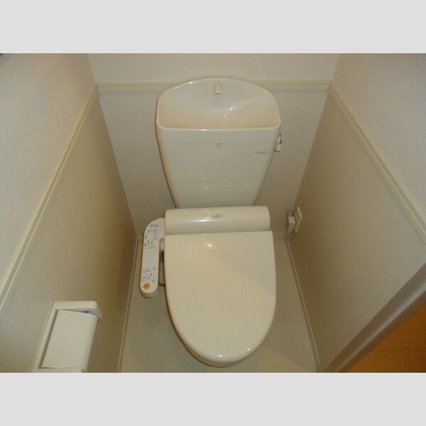 トイレ (Ⅱ202　温水洗浄暖房便座)