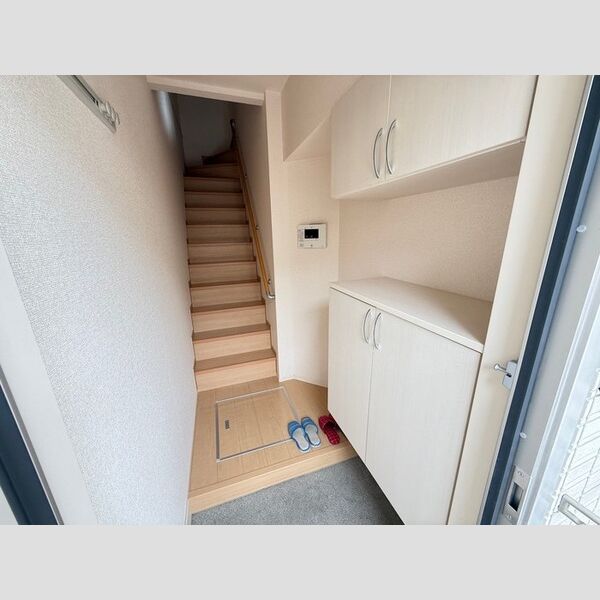 玄関 (玄関・シューズボックス～階段)