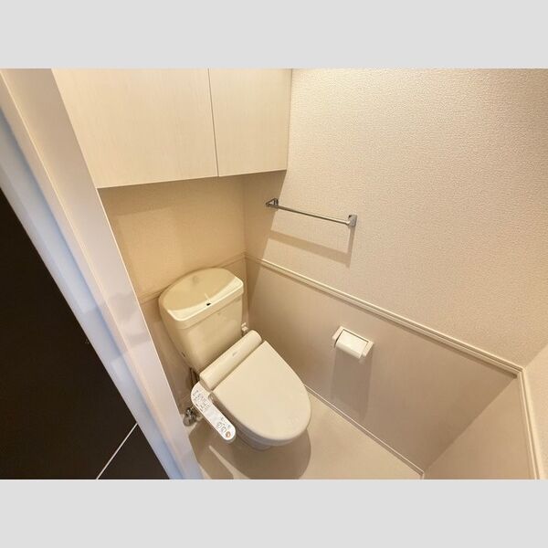 トイレ (温水洗浄暖房便座)