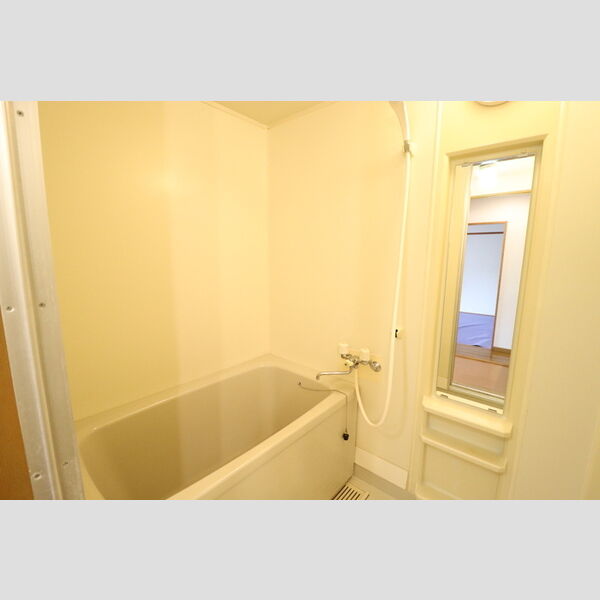 バス (403　浴室)