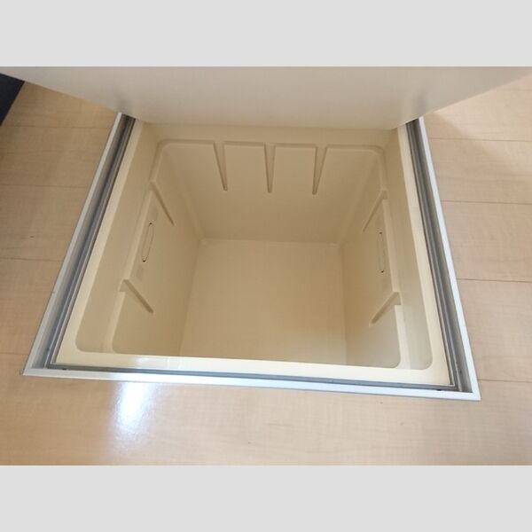 収納 (床下収納)