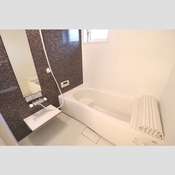 バス (201　浴室)