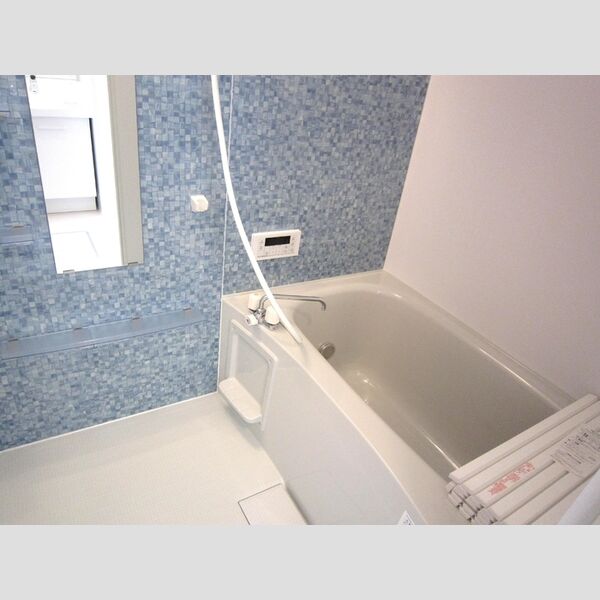 バス (203　浴室)