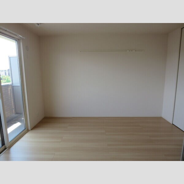 その他 (205 洋室)