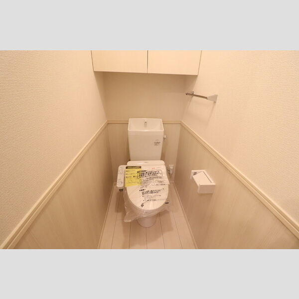 トイレ (105　温水洗浄暖房便座)