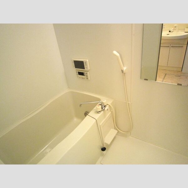 バス (102　浴室)