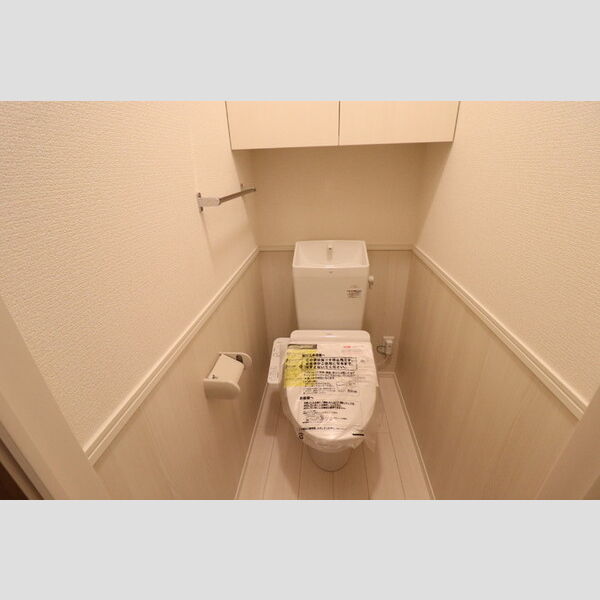 トイレ (102　トイレ)