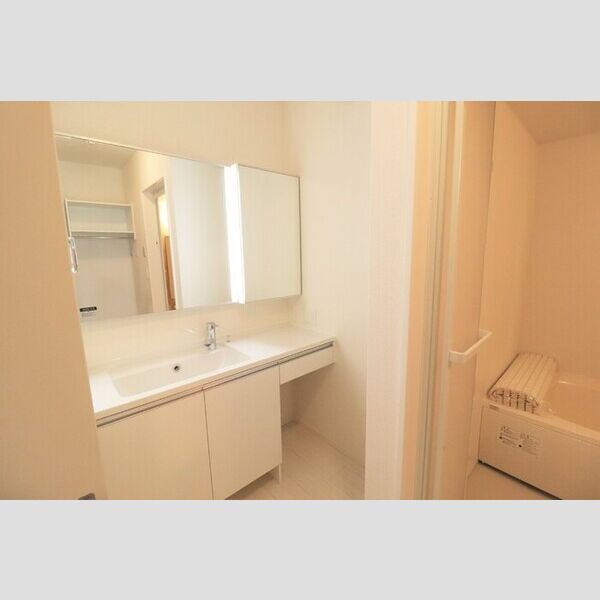 洗面所 (102　洗面所)