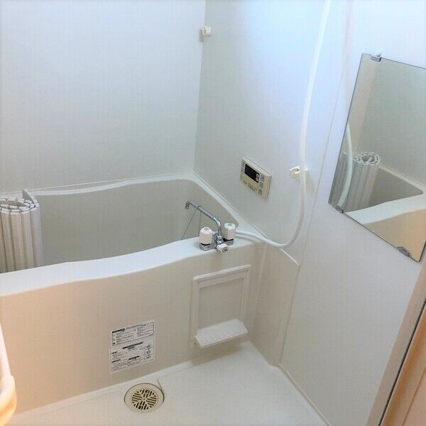 バス (103　浴室)