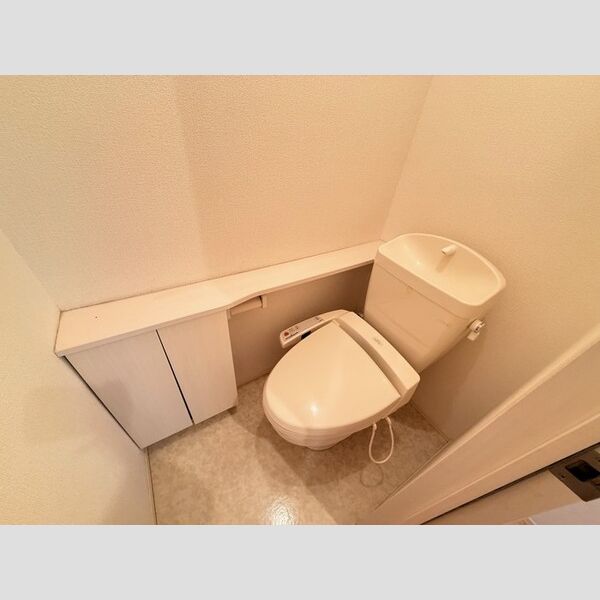 トイレ (温水洗浄暖房便座)