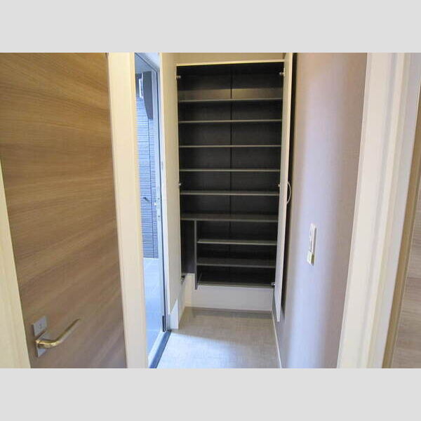 玄関 (102　玄関)